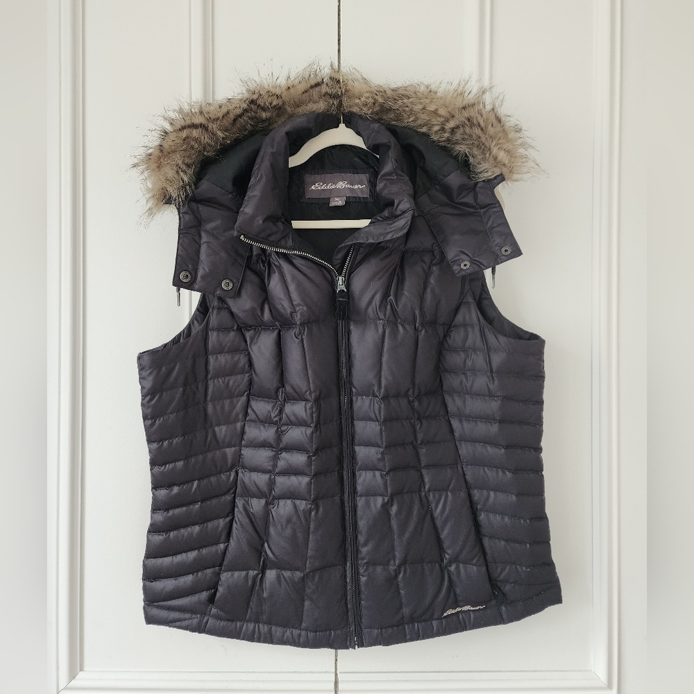 Eddie Bauer Quilted Puffer Vest with Faux Fur Hood | Black | Size XL